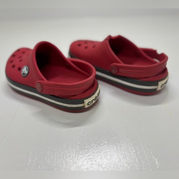 Kids Crocs red with white stripe size 8 - Picture 4 of 12